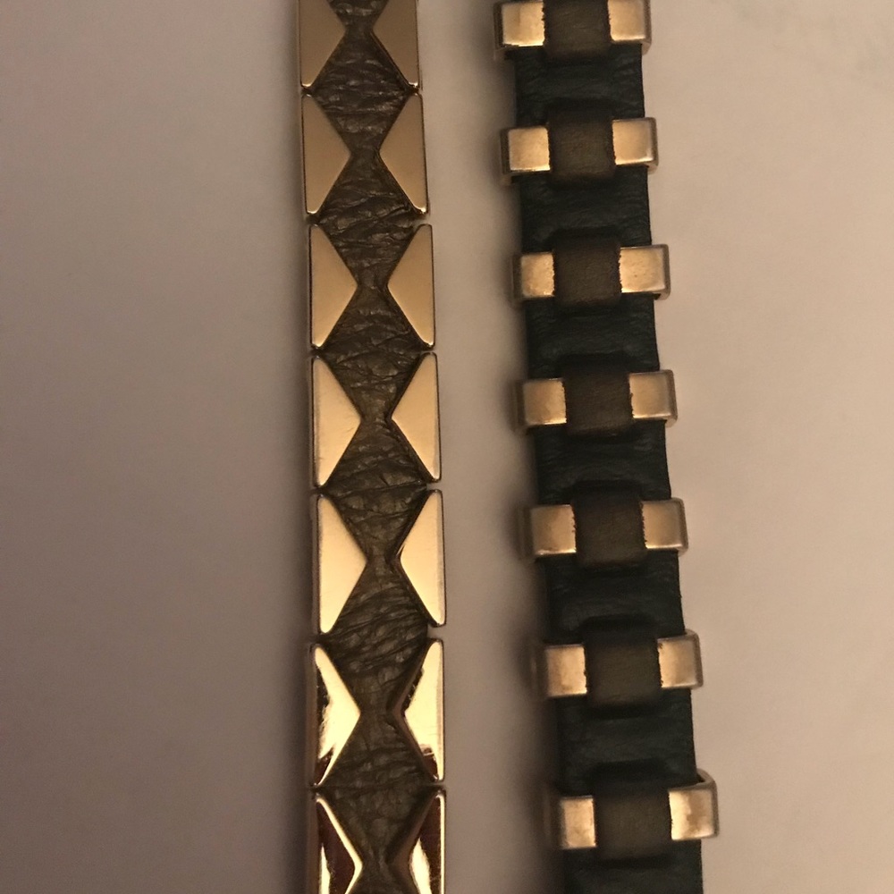 2 bracelets - Picture 2 of 5